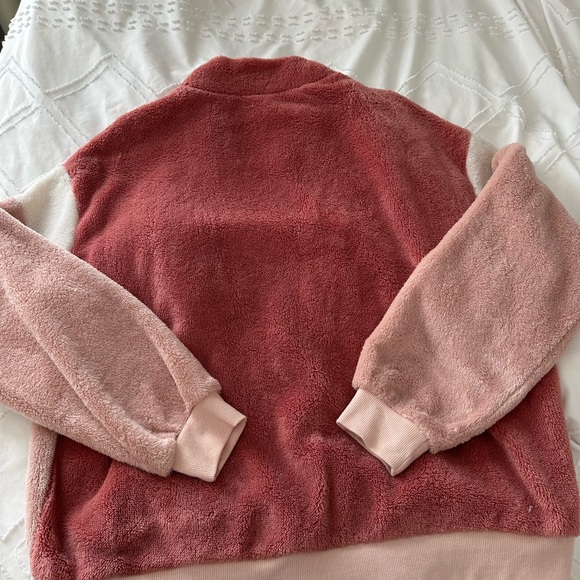 h&m pink fuzzy quarter zip - Picture 3 of 3